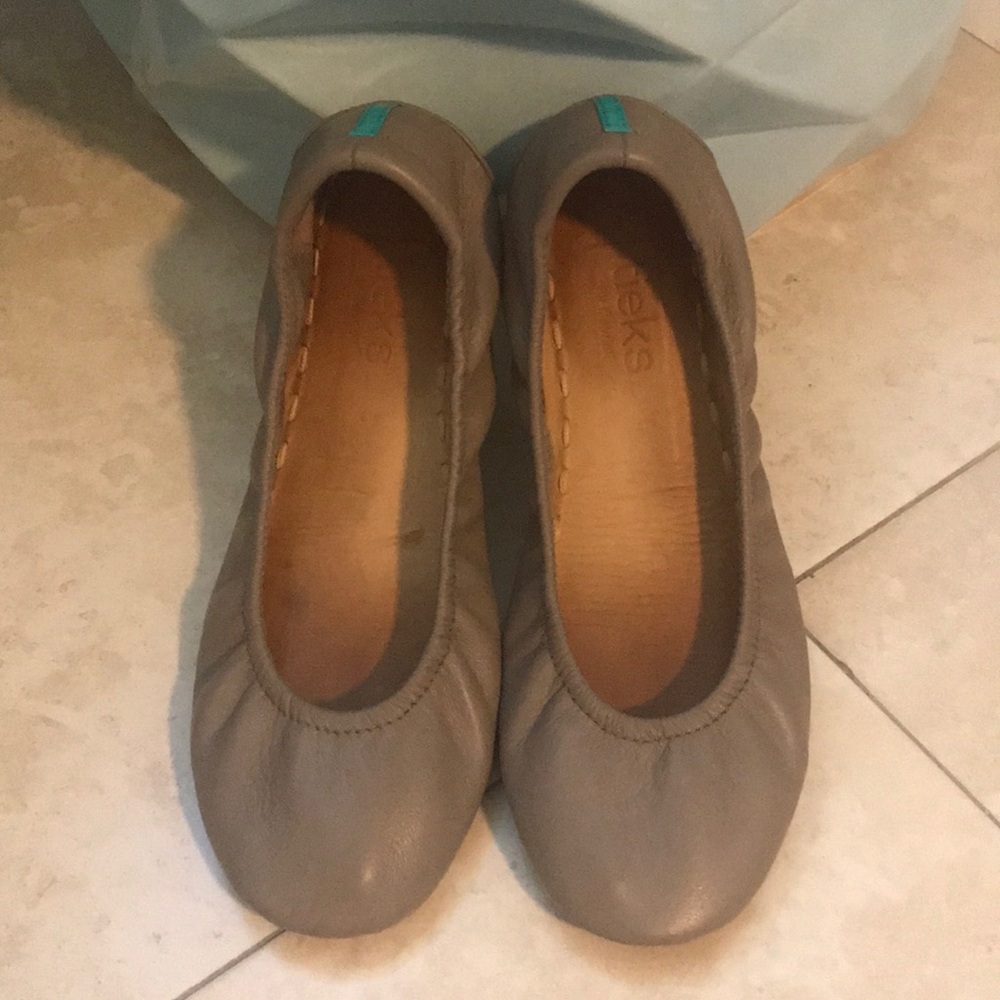 Taupe Tieks